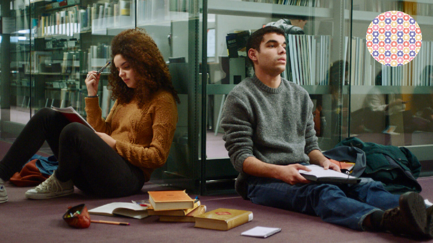 Bilde fra filmen A tale of love and desire - to ungdommer studerer